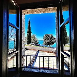 Apartment Welcome Traveller Merlo Nero, Garda (Verona)